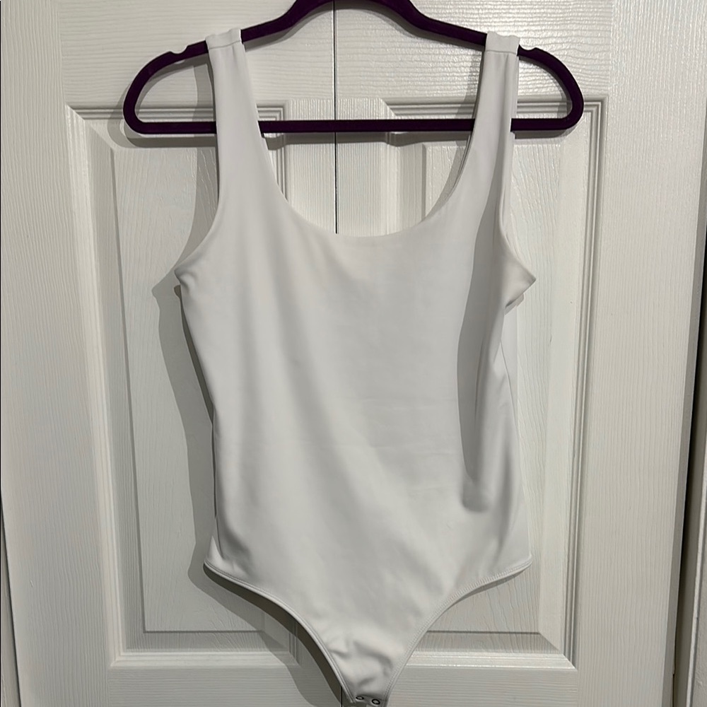 White bodysuit contour